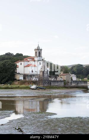 The Church of Nuestra Señora de los Dolores and its cemetery are located in Barro, within the Asturian council of Llanes. Parish church dating from th Stock Photo