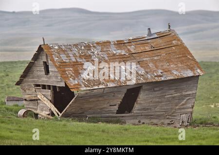 Abandoned Prairie Homestead in Saskatchewan Canada delapitated Stock Photo