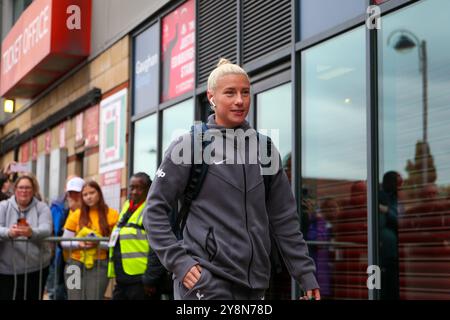 Brisbane Road, London, UK. 6th Oct, 2024. Womens Super League Football, Tottenham Hotspur versus Liverpool; Tottenham Hotspur captain Bethany England arriving at the stadium ahead of the match. Credit: Action Plus Sports/Alamy Live News Stock Photo