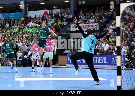 Wetzlar, Germany. 06th Oct, 2024. Wetzlar, Germany, October 6th 2024: Lukas Becher ( 18 Wetzlar ) Dejan Milosavljev ( 96 Berlin ) during the Liqui Moly Handball-Bundesliga game between HSG Wetzlar and Füchse Berlin at Buderus-Arena in Wetzlar, GERMANY. (Julia Kneissl/SPP) Credit: SPP Sport Press Photo. /Alamy Live News Stock Photo