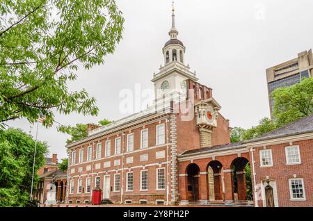 Independence Hall building, historical landmark and centerpiece of the Independence National Historical Park in Philadelphia, Pennsylvania, USA Stock Photo