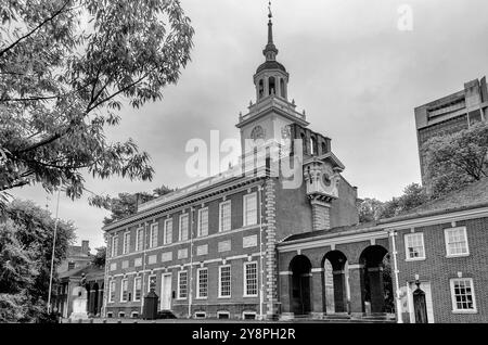 Independence Hall building, historical landmark and centerpiece of the Independence National Historical Park in Philadelphia, Pennsylvania, USA Stock Photo