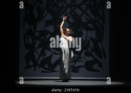 Spanish flamenco dancer Sara Baras performs on stage during her new show 'Vuela', at the Teatro Gran Vía in Madrid September 5, 2024 Spain Featuring: Sara Baras Where: Madrid, Spain When: 05 Sep 2024 Credit: Oscar Gonzalez/WENN Stock Photo