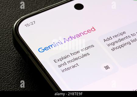 Gemini Advanced AI interface displayed on a Pixel 9 Pro XL screen. Highlighting Google's next-gen AI capabilities. Stafford, United Kingdom, October 6 Stock Photo