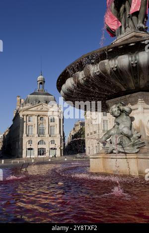 Fountain in the square of the Bourse, Bordeaux, Aquitaine, France, Europe Stock Photo