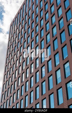 Thames Tower office block near Reading Station in the Berkshire town, England, UK Stock Photo