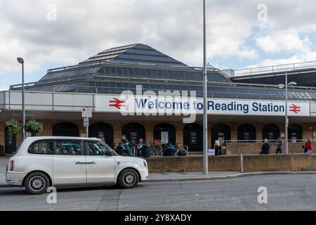 Reading Station, view of the railway station in the Berkshire town, England, UK Stock Photo