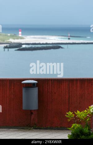 High seas island Heligoland with its dune ans beach, rubbish bin in the Upper Land, North Sea, Schleswig-Holstein, district Pinneberg, North Germany Stock Photo