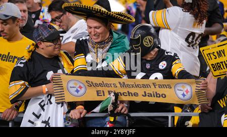 Pittsburgh, PA, USA. 6th Oct, 2024. Steelers fans during the Steelers vs Cowboys game in Pittsburgh, PA. Jason Pohuski/CSM/Alamy Live News Stock Photo