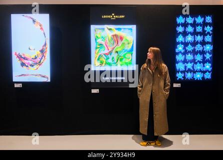 Town Hall, Kings Cross, London, UK. 8th Oct 2024. Press and Preview of StART art fair KX 2024. Digital art Credit: Matthew Chattle/Alamy Live News Stock Photo