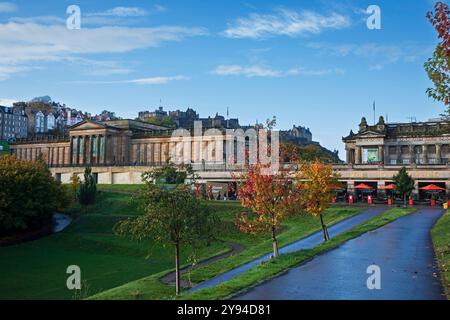 Autumnal view of National Galleries and Edinburgh Castle in background; Edinburgh, Scotland, UK Stock Photo