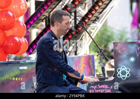 New York, NY, USA, 8 October, 2024: Chris Martin performs with Coldplay during NBC Today Show Citi concert seriec at Rockefeller Plaza in New York on October 8, 2024. Credit: Lev Radin/Alamy Live News Stock Photo