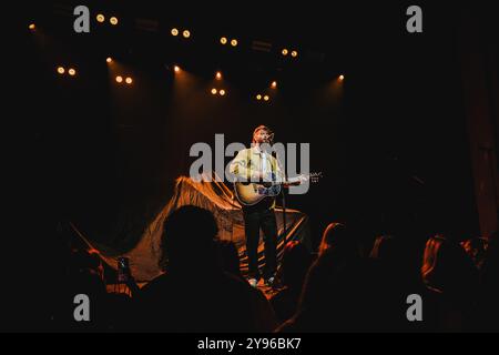 Bern, Switzerland. 06th, October 2024. The English singer, songwriter and musician Tim Gallagher performs a live concert Bierhübeli in Bern. Stock Photo