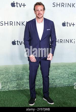 West Hollywood, United States. 08th Oct, 2024. WEST HOLLYWOOD, LOS ANGELES, CALIFORNIA, USA - OCTOBER 08: Jason Segel arrives at the World Premiere Of Apple TV  Series' 'Shrinking' Season 2 held at the Pacific Design Center on October 8, 2024 in West Hollywood, Los Angeles, California, United States. (Photo by Xavier Collin/Image Press Agency) Credit: Image Press Agency/Alamy Live News Stock Photo