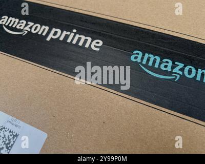 amazon Prime Paket Nahaufnahme *** amazon Prime package close-up Copyright: xmix1pressx Stock Photo