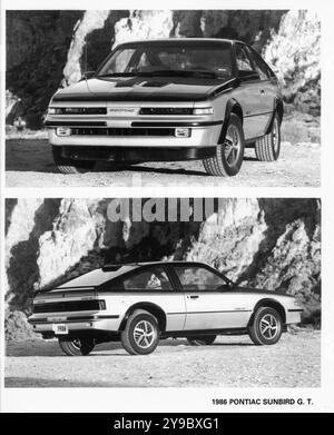 1986 Pontiac Sunbird - Vintage press car advertising Stock Photo