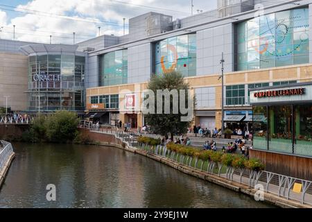 The Oracle riverside restaurants and pubs by the river Kennet in Reading town centre, Berkshire, England, UK Stock Photo