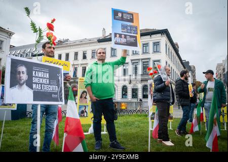 Brussels, Belgium. 10th Oct, 2024. Nicolas Landemard/Le Pictorium - Gathering of members of the Iranian community - 10/10/2024 - Belgium/Brussels/Brussels - This October 10, as part of the World Day Against the Death Penalty, around fifty members of the Iranian community in Belgium and the CNR gathered a stone's throw from the European Parliament, to denounce the policy of capital executions in Iran. Credit: LE PICTORIUM/Alamy Live News Stock Photo