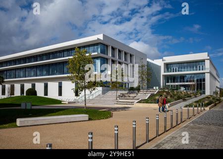 Ray Dolby Centre University of Cambridge. New home for the University of Cambridge’s Department of Physics. Ray Dolby Centre Cavendish Laboratory. Stock Photo