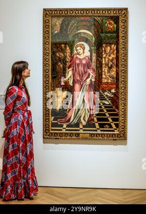 De Morgan Medea Stock Photo - Alamy