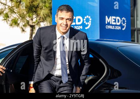 Cyprus : 11th Summit of the Southern EU Countries MED9. Spain Prime Minister PEDRO SANCHEZ is arriving at the summit, Paphos, Cyprus, on Oct. 11, 2024. The 11th Summit of the Southern EU Countries MED9 is taking place in Paphos. Paphos Paphos Cyprus Copyright: xKOSTASxPIKOULASx Stock Photo