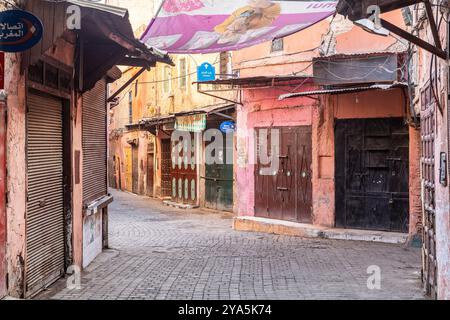 Narrow and deserted alleys in the heart of the medina of Marrakech Stock Photo