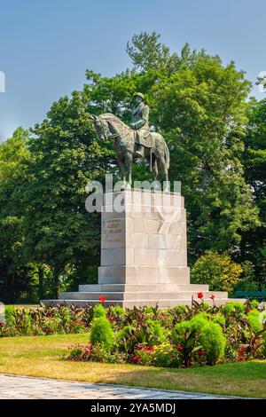 Bruges, Belgium - July 11, 2010 : Statue of King Albert 1 in King Albert Park. Equestrian statue, sculpture of King of the Belgians from 1909 to 1934, Stock Photo