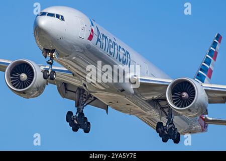 N728AN American Airlines Boeing 777-323ER landing at Los Angeles International (LAX / KLAX) Stock Photo