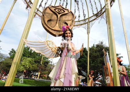 Itu, Sao Paulo, Brasil. 12th Oct, 2024. ITU (SP), 10/12/2024 - ENTERTAINMENT/FESTIVAL/TOMORROWLAND - The second day of Tomorrowland Brasil has good weather, lots of sun and heat for the public that already fills the Maeda farm in Itu in the interior of Sao Paulo. (Foto: Leandro Chemalle/Thenews2/Zumapress) (Credit Image: © Leandro Chemalle/TheNEWS2 via ZUMA Press Wire) EDITORIAL USAGE ONLY! Not for Commercial USAGE! Stock Photo