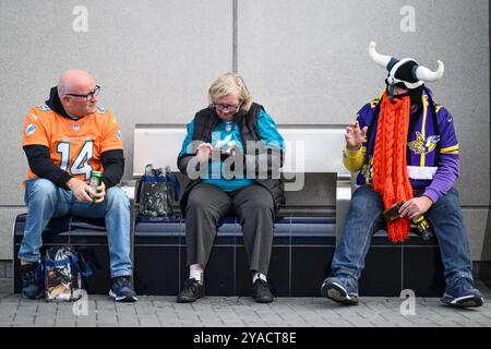 fans arrives ahead of the Week 6 match Chicago Bears vs Jacksonville Jaguars at Tottenham Hotspur Stadium, London, United Kingdom, 13th October 2024  (Photo by Craig Thomas/News Images) Stock Photo