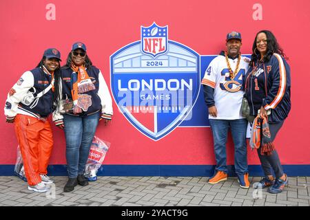 Chicago Bears fans arrives ahead of the Week 6 match Chicago Bears vs Jacksonville Jaguars at Tottenham Hotspur Stadium, London, United Kingdom, 13th October 2024  (Photo by Craig Thomas/News Images) Stock Photo