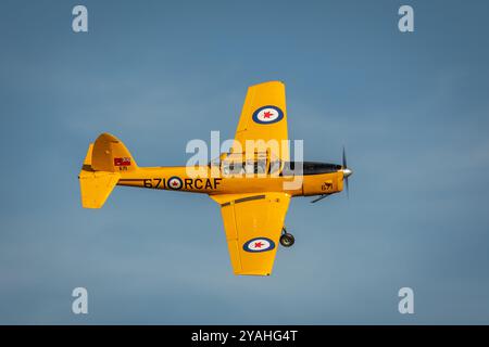 De Havilland Canada DHC-1 Chipmunk '671', Old Warden Airfield, Biggleswade, Bedfordshire, England, UK Stock Photo