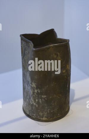 Spanish Civil War (1936-1939). Siege of the Alcázar (21 July to 27 September 1936). Explosive charge made up of two packs of dynamite and employed by the besieged forces in the Alcázar. Metal and chemical compounds. Army Museum. Toledo, Spain. Stock Photo