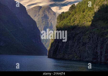 7th September, 2024 Flam & Bergen, Norway  A moody morning on the N¾r¿yfjord Stock Photo