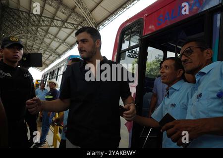 GYE BUSES FEEDER BUSES Guayaquil, Monday, October 14, 2024 The Mayor of Guayaquil, Aquiles Alvarez, participated in the incorporation of 10 new and replenished feeder bus units at the Metrobus Terminal Photos CÃ sar Munoz API Guayaquil Guayaquil Guayas Ecuador SOI GYE BUSESALIMENTADORES d31897a24c863bec3e4375890740e90e Copyright: xCÃ sarxMunozx Stock Photo