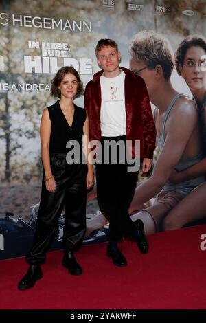 Liv Lisa Fries und Johannes Hegemann bei der Premiere von IN LIEBE, EURE HILDE im Kino in der Berliner Kulturbrauerei, Berlin am 14.10.2024 *** Liv Lisa Fries and Johannes Hegemann at the premiere of IN LIEBE, EURE HILDE at the cinema in Berlins Kulturbrauerei, Berlin on 14 10 2024 Stock Photo