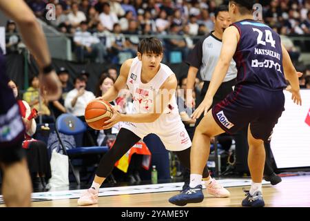 Kanagawa, Japan. 13th Oct, 2024. Taiki Osakabe (Alvark) Basketball : 2024-25 B.LEAGUE B1 game between Yokohama B-Corsairs - Alvark Tokyo at Yokohama International Swimming Pool in Kanagawa, Japan . Credit: Yohei Osada/AFLO SPORT/Alamy Live News Stock Photo