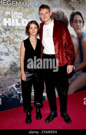 Liv Lisa Fries und Johannes Hegemann bei der Premiere des Kinofilms In Liebe, Eure Hilde im Kino in der Kulturbrauerei. Berlin, 14.10.2024 *** Liv Lisa Fries and Johannes Hegemann at the premiere of the movie In Liebe, Eure Hilde at the cinema in the Kulturbrauerei Berlin, 14 10 2024 Foto:xA.xBuggex/xFuturexImagex hilde 4049 Stock Photo