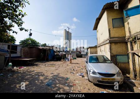 Slum near Colaba area, Mumbai, India Stock Photo - Alamy