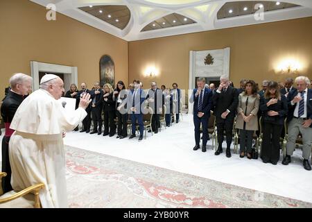 **NO LIBRI** Italy, Rome, Vatican, 2024/10/16.Pope Francis receives in private audience Surgeons at the Vatican. Photograph by VATICAN MEDIA /Catholic Press Photo Stock Photo