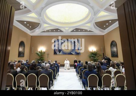 **NO LIBRI** Italy, Rome, Vatican, 2024/10/16.Pope Francis receives in private audience Surgeons at the Vatican. Photograph by VATICAN MEDIA /Catholic Press Photo Stock Photo