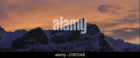 Stunning winter sunset in the Bernese Oberland Stock Photo