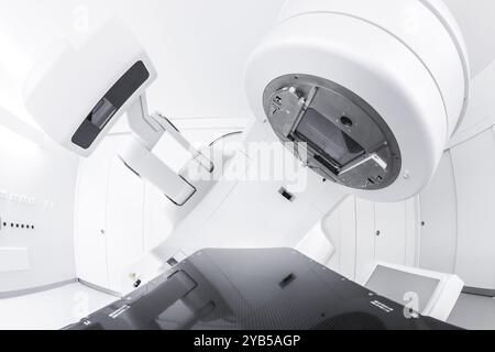 Cancer therapy, advanced medical linear accelerator in therapeutic oncology for the treatment of cancer patients Stock Photo