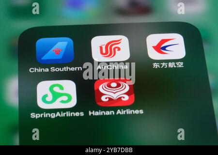 Air China, China Southern Airlines, China Eastern Airlines, Spring Airlines, Hainan Airlines app icons. Assorted Chinese airline company logos Stock Photo