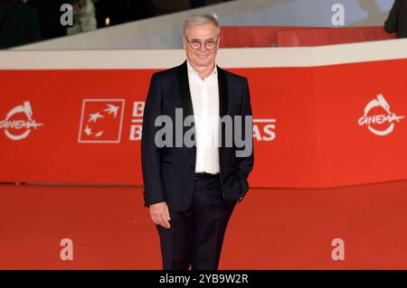 Emmanuel Courcol bei der Premiere des Kinofilms En fanfare / Die leisen und die großen Töne / The Marching Band auf dem 19. Internationalen Filmfestival von Rom / Festa del Cinema di Roma 2024 im Auditorium Parco della Musica. Rom, 17.10.2024 *** Emmanuel Courcol at the premiere of the feature film En fanfare The soft and the big sounds The Marching Band at the 19 International Film Festival of Rome Festa del Cinema di Roma 2024 at the Auditorium Parco della Musica Rome, 17 10 2024 Foto:xA.xM.xTinghinox/xFuturexImagex fanfare 4007 Stock Photo