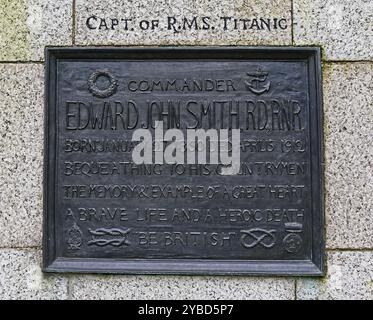 Descriptive plaque. Statue of Commander Edward Smith, captain of  Titanic, by Kathleen Scott. Beacon Park, Lichfield, Staffordshire, West Midlands. Stock Photo