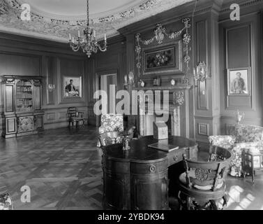 John S Phipps Manor House, residence, Old Westbury Gardens, Old Westbury, Long Island, 1960. Stock Photo