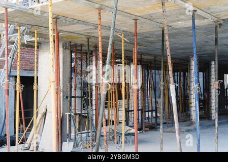 Struts in building structure under construction in Madrid Stock Photo