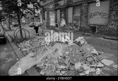 Germany, Berlin, 27 July 1991, Stargarder Strasse, agony and piles of rubble, Europe Stock Photo