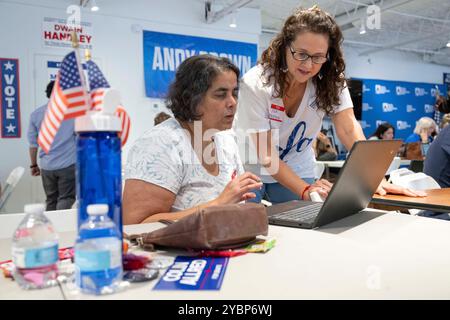 Austin, Tx, USA. 18th Oct, 2024. Volunteers at the Travis County Democratic Party phone bank make calls in a Texas get-out-the-vote effort on October 18, 2024. Democratic Texans are working to ''Turn Texas Blue'' after decades of being the minority party and are hopeful for a 2024 upset. (Credit Image: © Bob Daemmrich/ZUMA Press Wire) EDITORIAL USAGE ONLY! Not for Commercial USAGE! Stock Photo